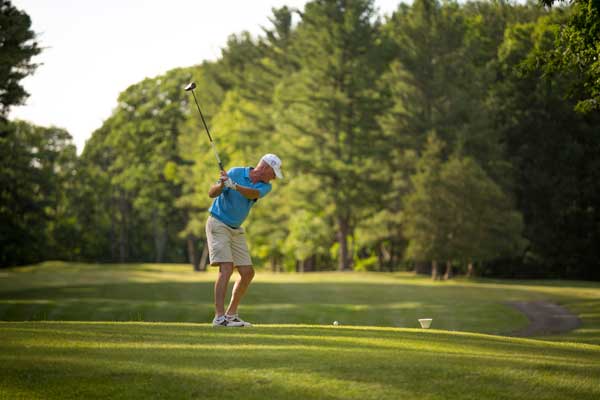 Spring Golfer - Mid-week Stay and Play Golf Special